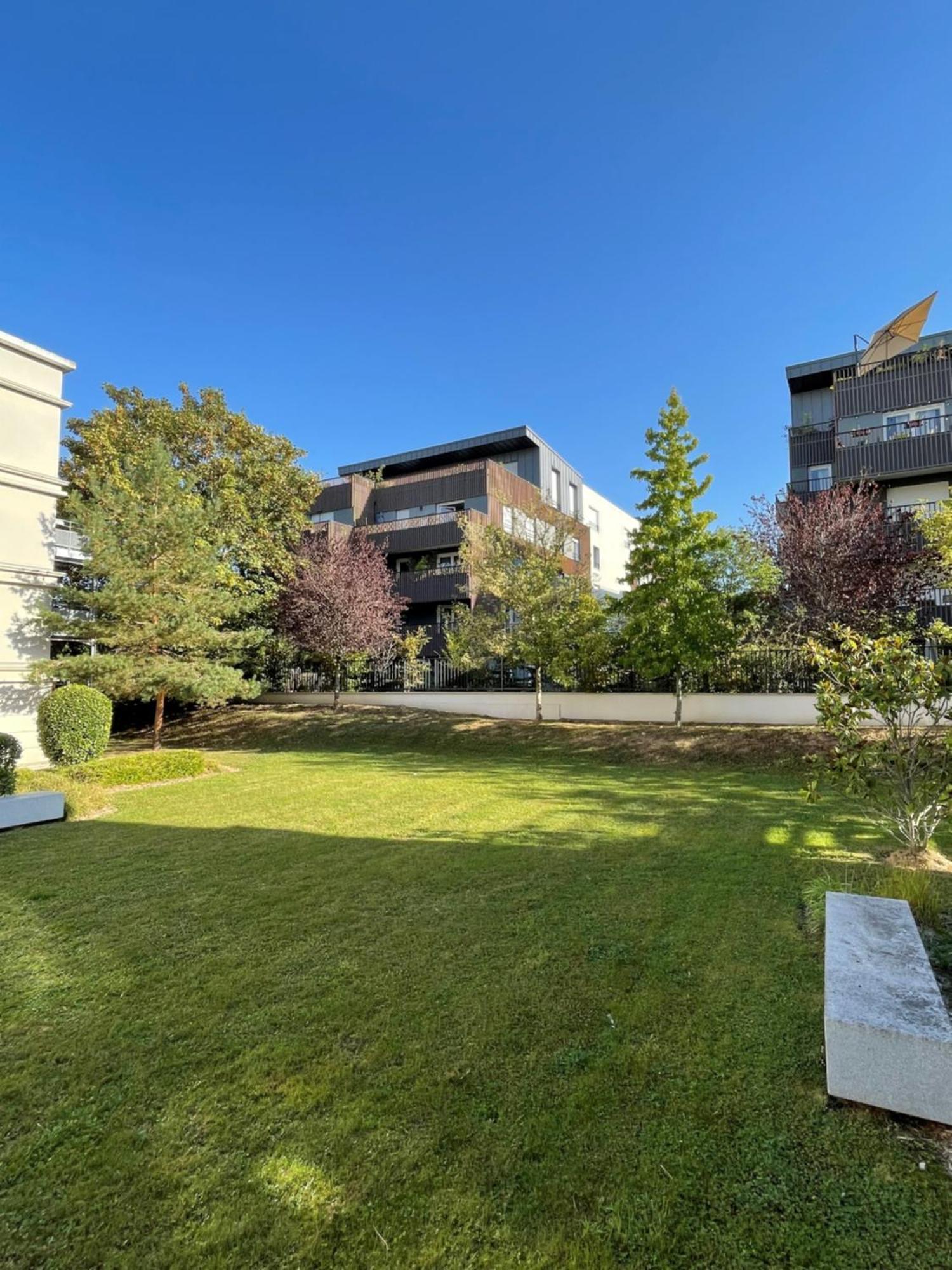 Residhome Paris-Гианкур Екстериор снимка