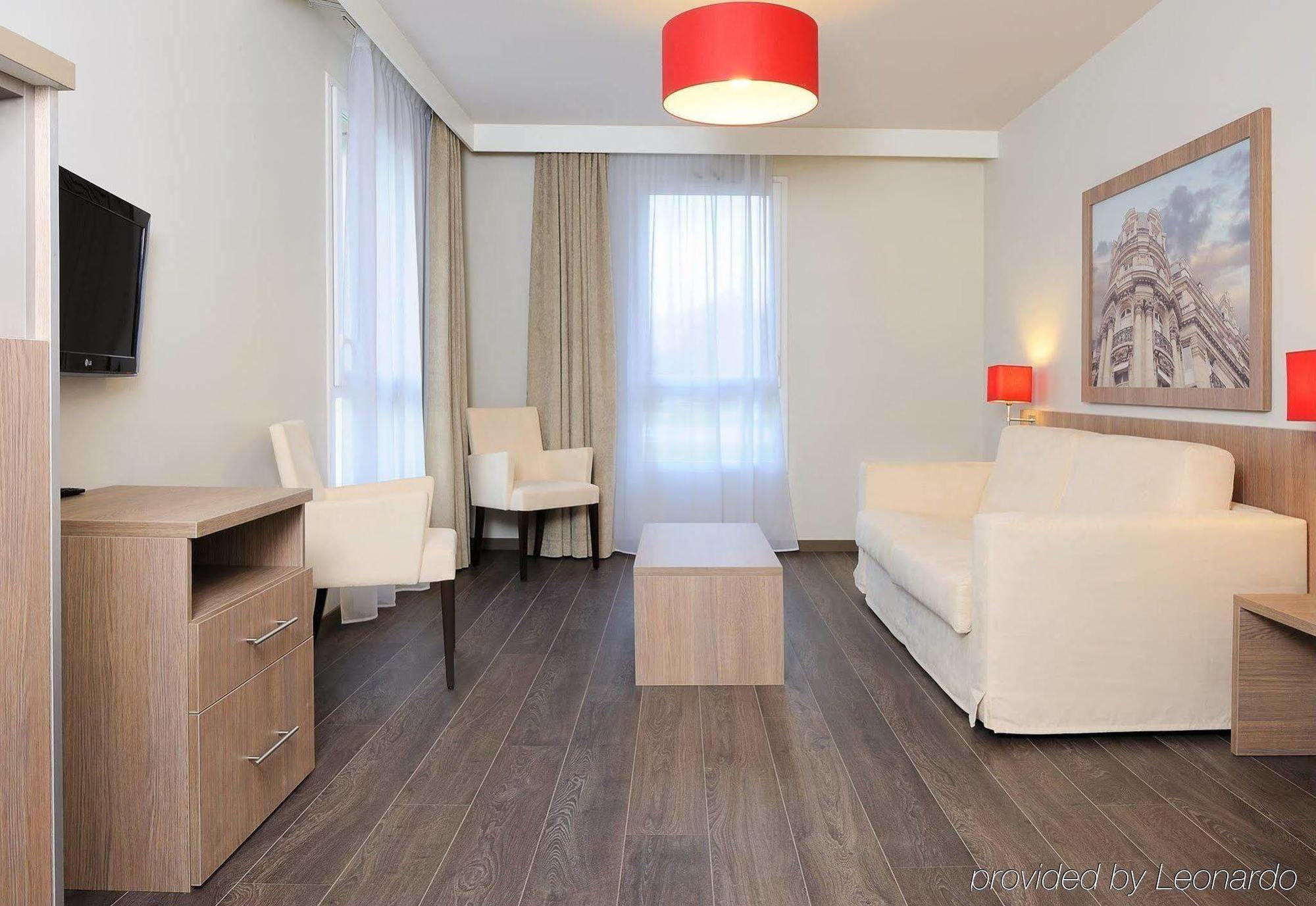 Residhome Paris-Гианкур Стая снимка