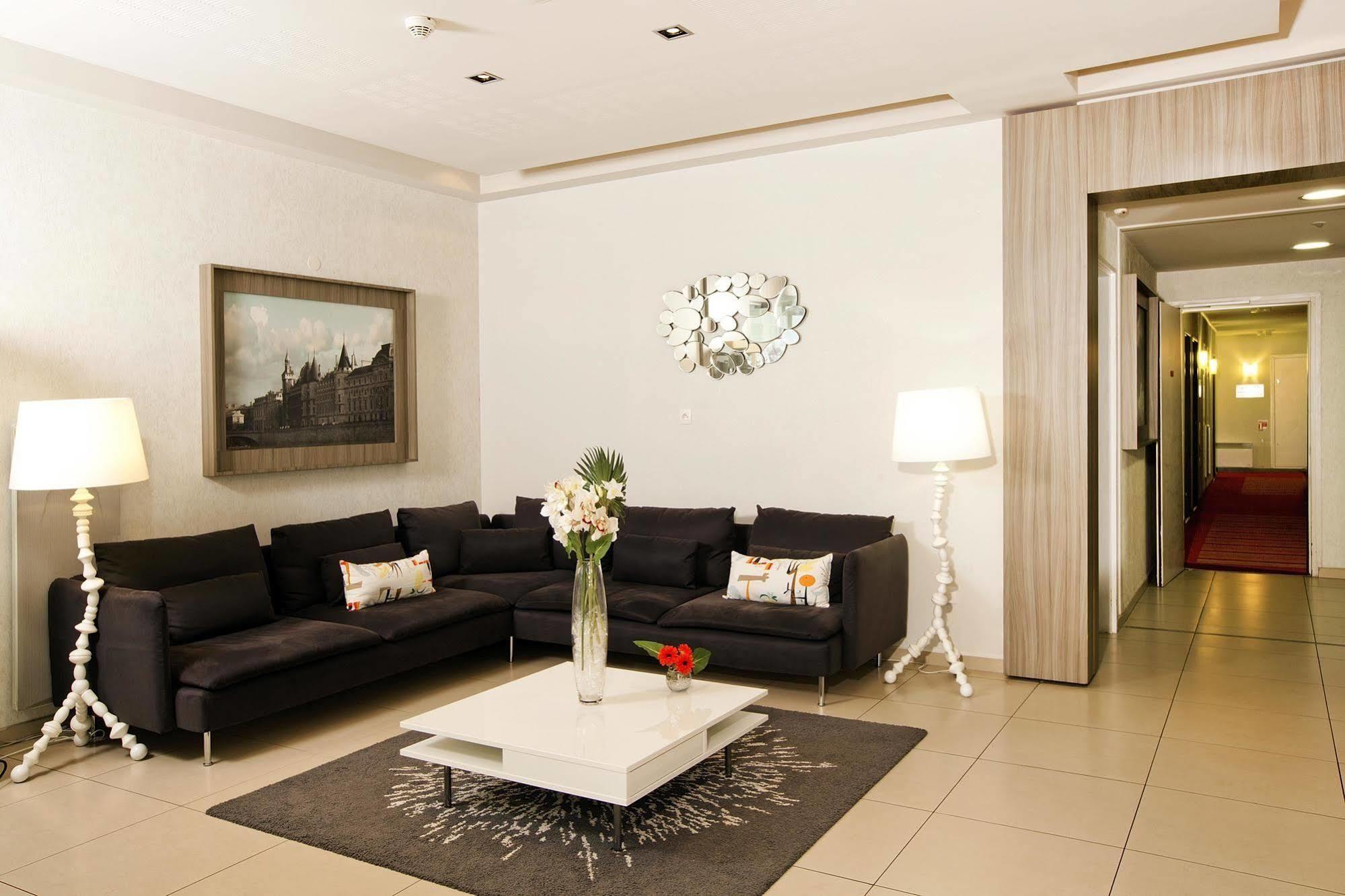 Residhome Paris-Гианкур Екстериор снимка